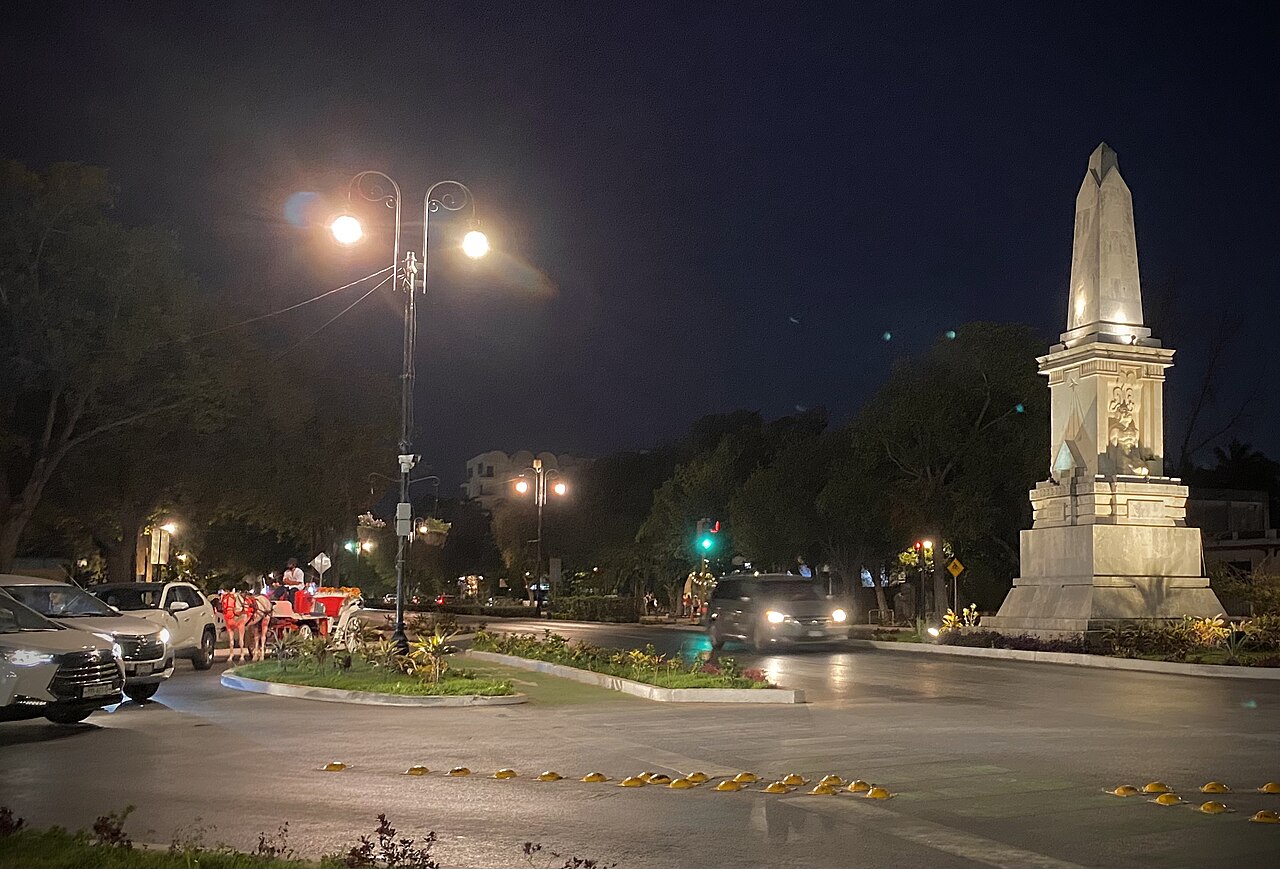 Monumento Felipe Carrillo Puerto, Paseo de Montejo, Merida, Yucatan, Mexico